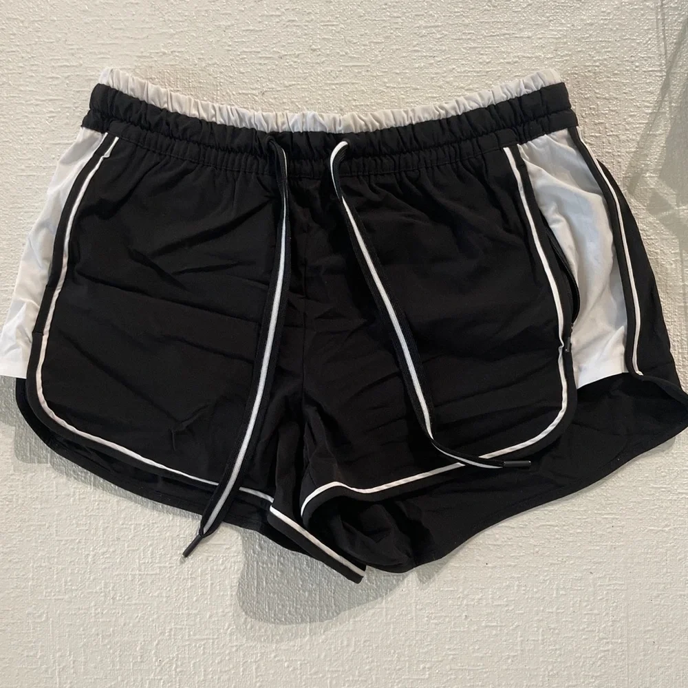 Athleta | Color Block Shorts | Black and White - Picture 1 of 3